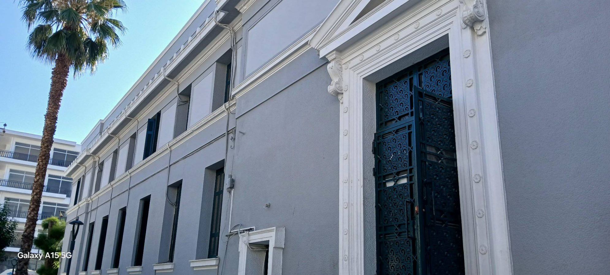 «Βρέχει» μπετόν στο Δικαστικό Μέγαρο Κορίνθου – Καταγγελία σοκ από τους δικαστικούς υπαλλήλους